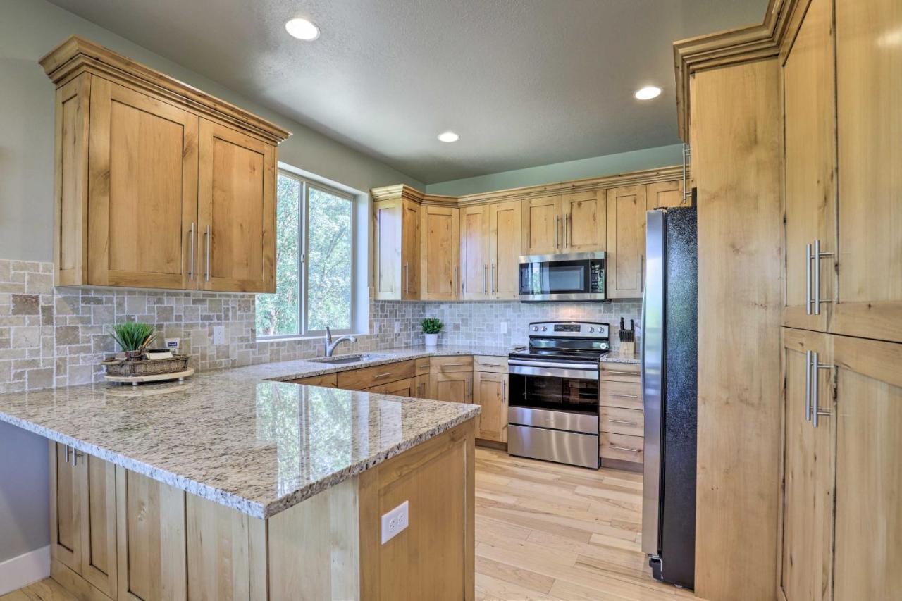Spacious Resort Cabin in Manti-La Sal Mtns! Fairview Exterior foto